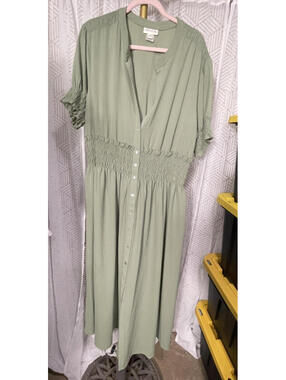 NWT Kate and Lily Sage Green Smocked Waist Button Up Sz 20W Boho Chic